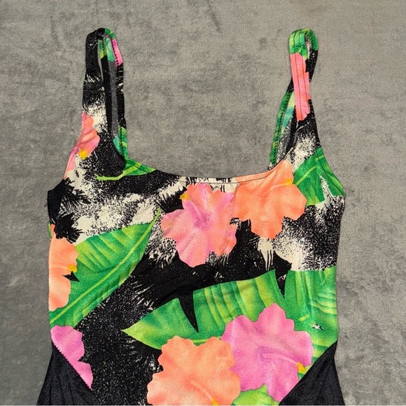 Vintage One Piece Floral Swimsuit Size 13/14 - Picture 3 of 9